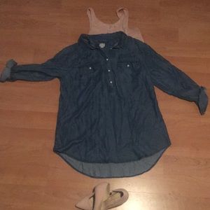 NWOT Comfy Denim pull over dress shirt 😍